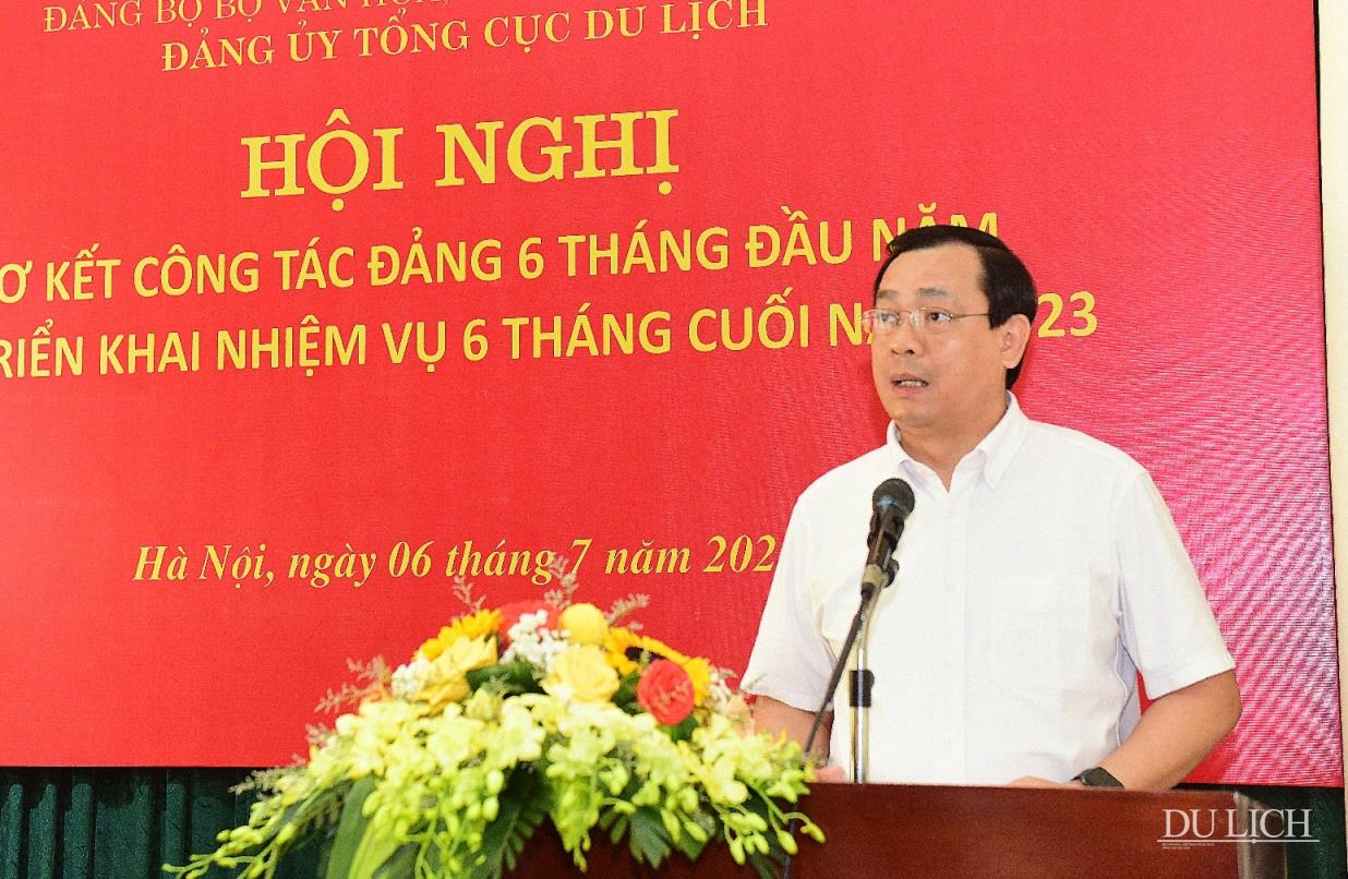  Bí thư Đảng ủy Tổng cục Du lịch Nguyễn Trùng Khánh phát biểu tại Hội nghị